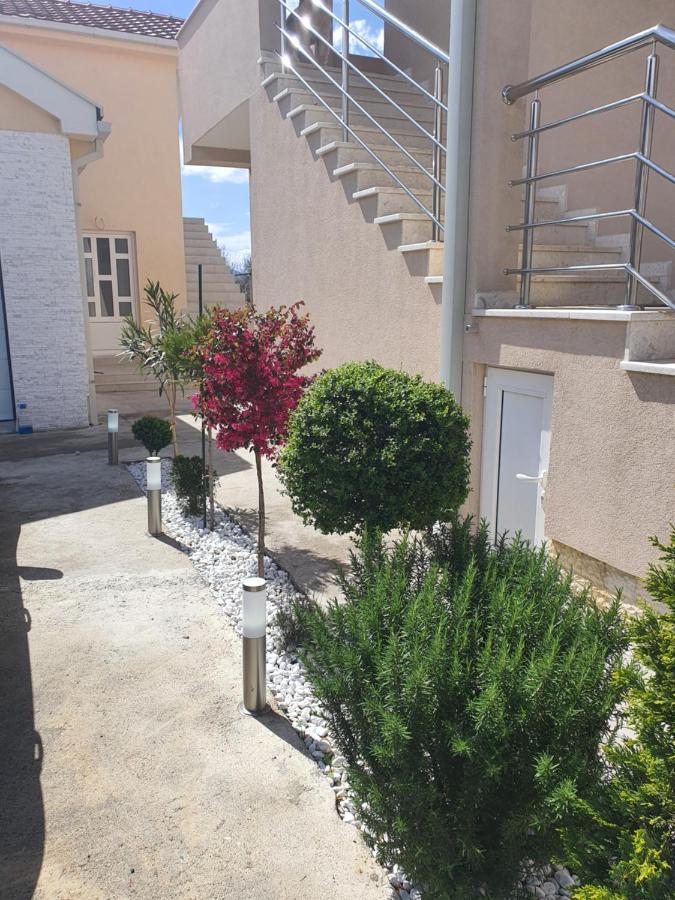 Apartman Tolosi Podgorica Buitenkant foto