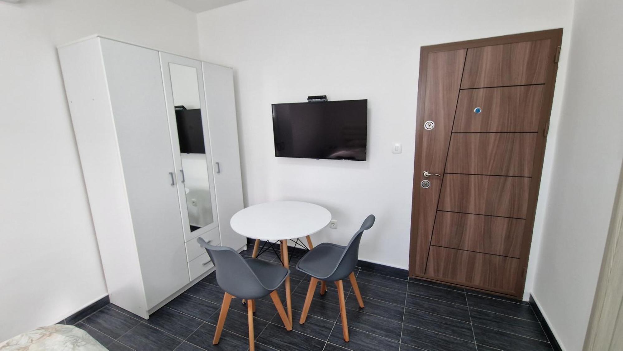 Apartman Tolosi Podgorica Buitenkant foto